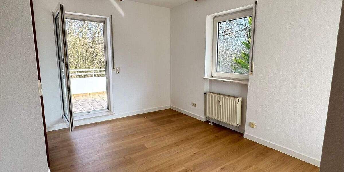 Etagenwohnung Saarbrücken St Arnual - 3 Zimmer, 89 m&sup2;, 960&euro; | Angebot:25743973