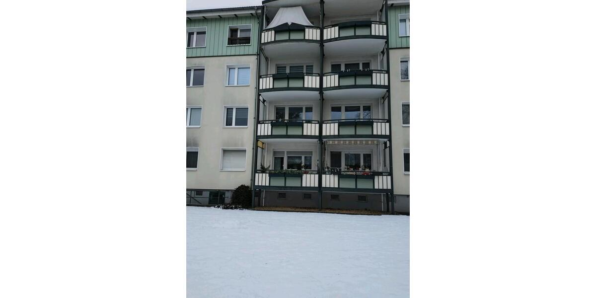 Erdgeschoßwohnung Hoyerswerda - 3 Zimmer, 63 m&sup2;, 480&euro; | Angebot:25100568