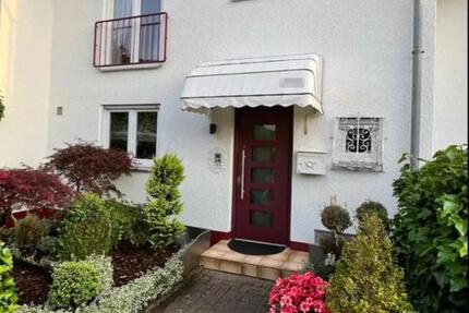 Haus Sankt Ingbert - 5 Zimmer, 140 m&sup2;, 1.500&euro; | Angebot:24293790