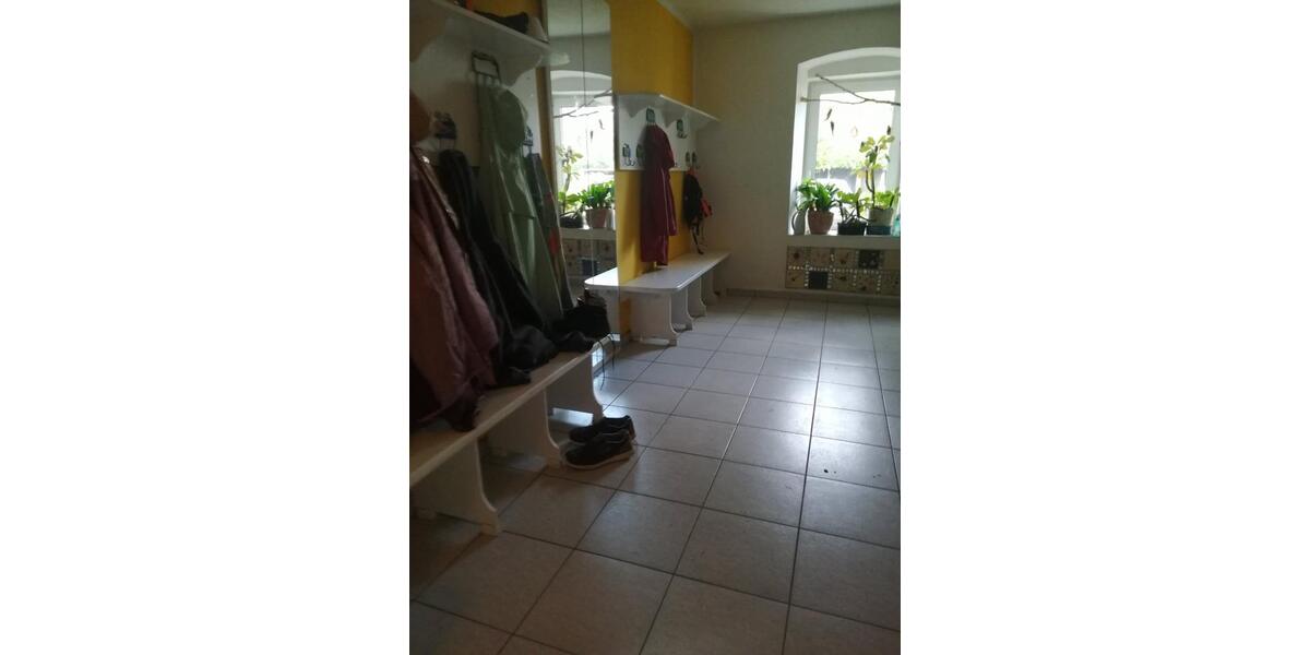 Wohnen auf Zeit Ruhland - 5 Zimmer, 170 m&sup2;, 300&euro; | Angebot:25615189