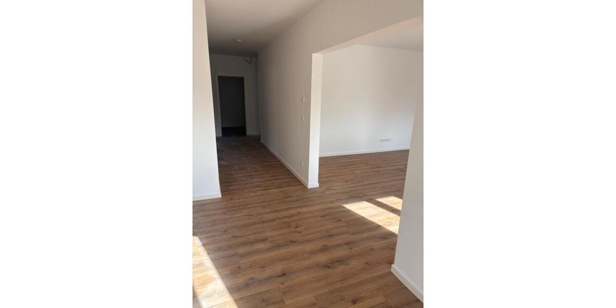 Erdgeschoßwohnung Bad Saarow - 4 Zimmer, 143 m&sup2;, 1.712&euro; | Angebot:25881455