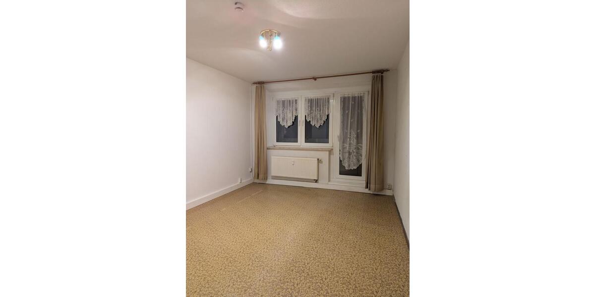 1-ZiKB mit verglastem Balkon in guter und ruhiger Wohnlage 1 zimmer