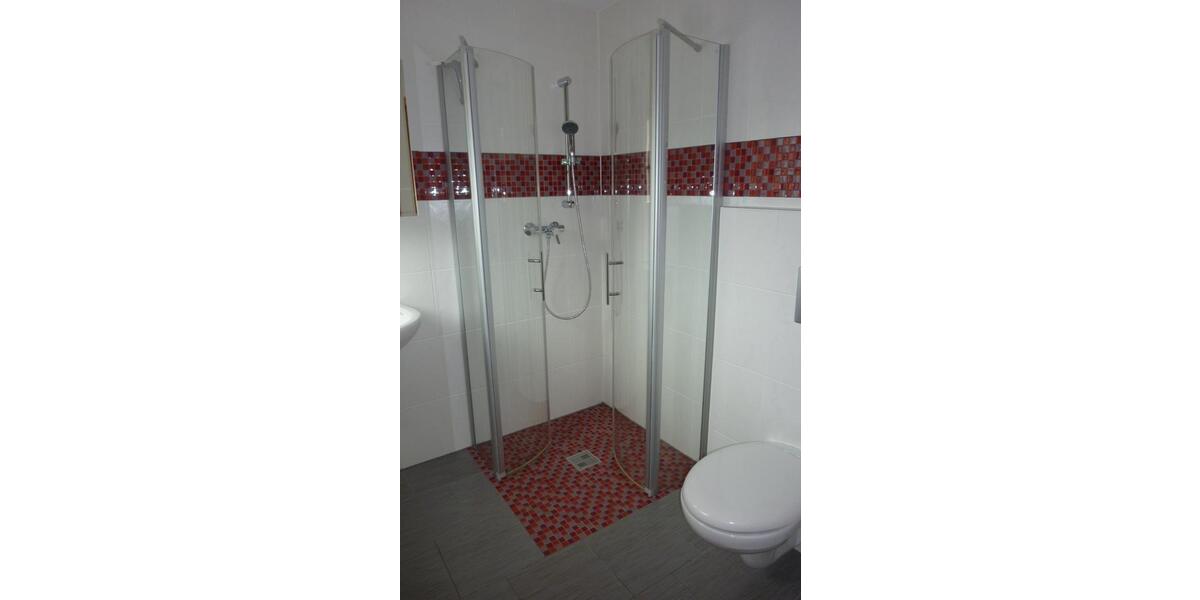 Möbliertes Zimmer mit eigenem Bad 1 zimmer