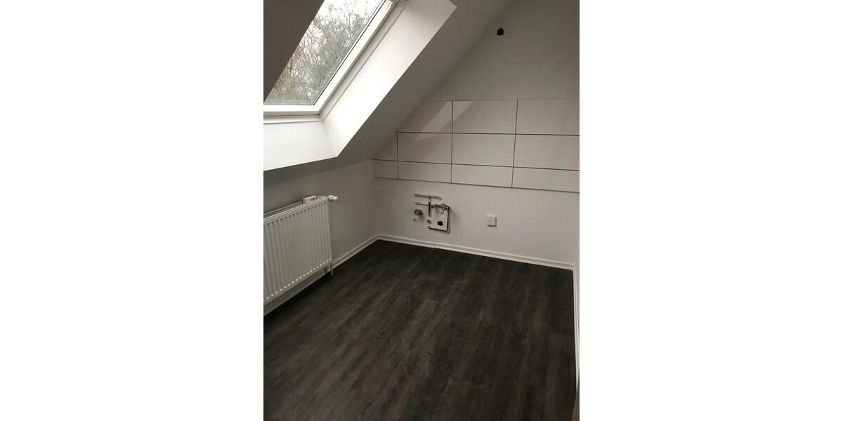 Dachgeschoßwohnung Hannover Vahrenwald-List - 2 Zimmer, 67 m&sup2;, 649&euro; | Angebot:26044853