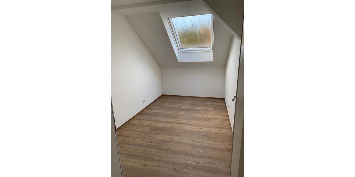 Dachgeschoßwohnung Gummersbach Berstig Süd - 4 Zimmer, 78 m&sup2;, 860&euro; | Angebot:26686425