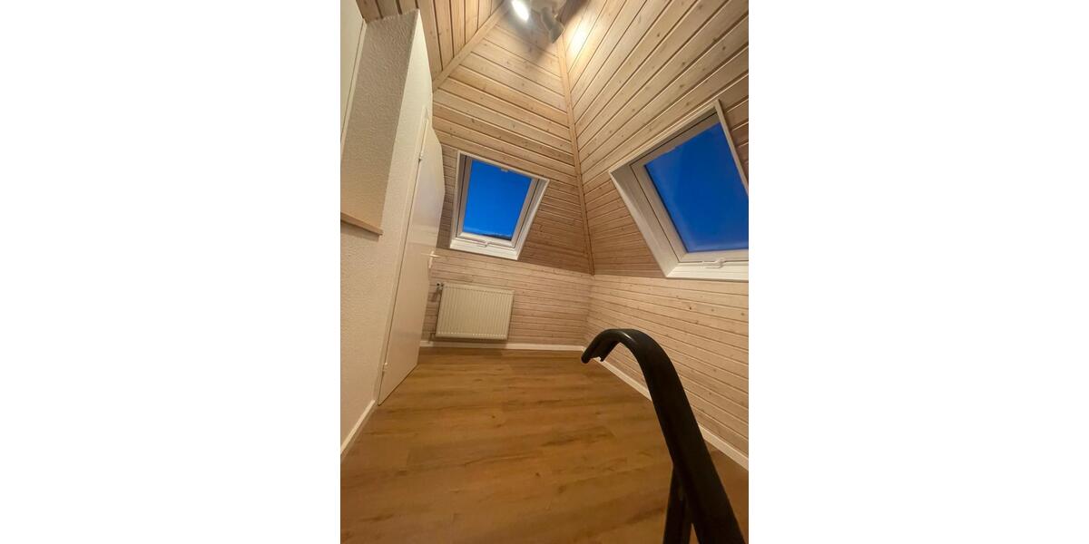 Dachgeschoßwohnung Königstein im Taunus - 3.5 Zimmer, 80 m&sup2;, 1.200&euro; | Angebot:25945224