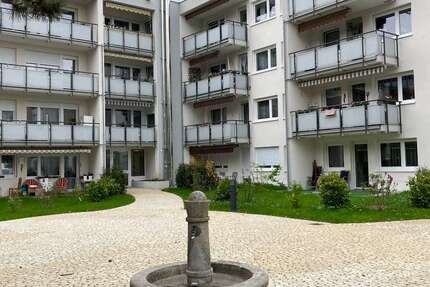 Wohnung zum Mieten in Stuttgart 798 € 63 m² 2 zimmer