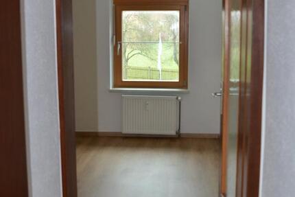 Helle 2-Zimmer-Wohnung in ruhiger Lage zimmer