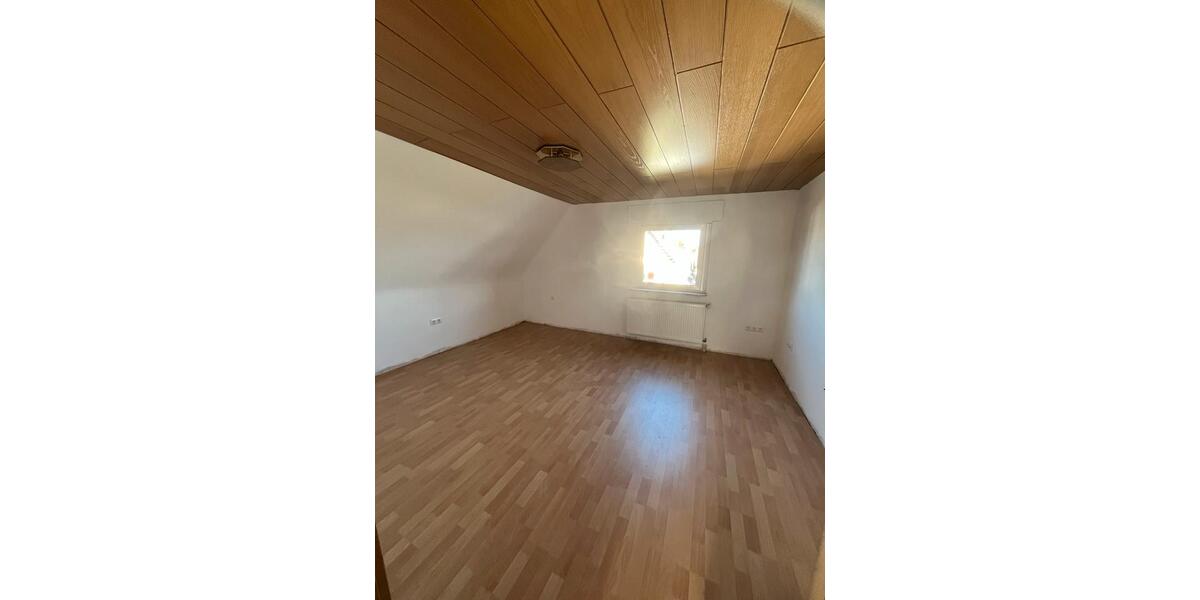 Einfamilienhaus Homburg - 6 Zimmer, 165 m&sup2;, 1.650&euro; | Angebot:26197277