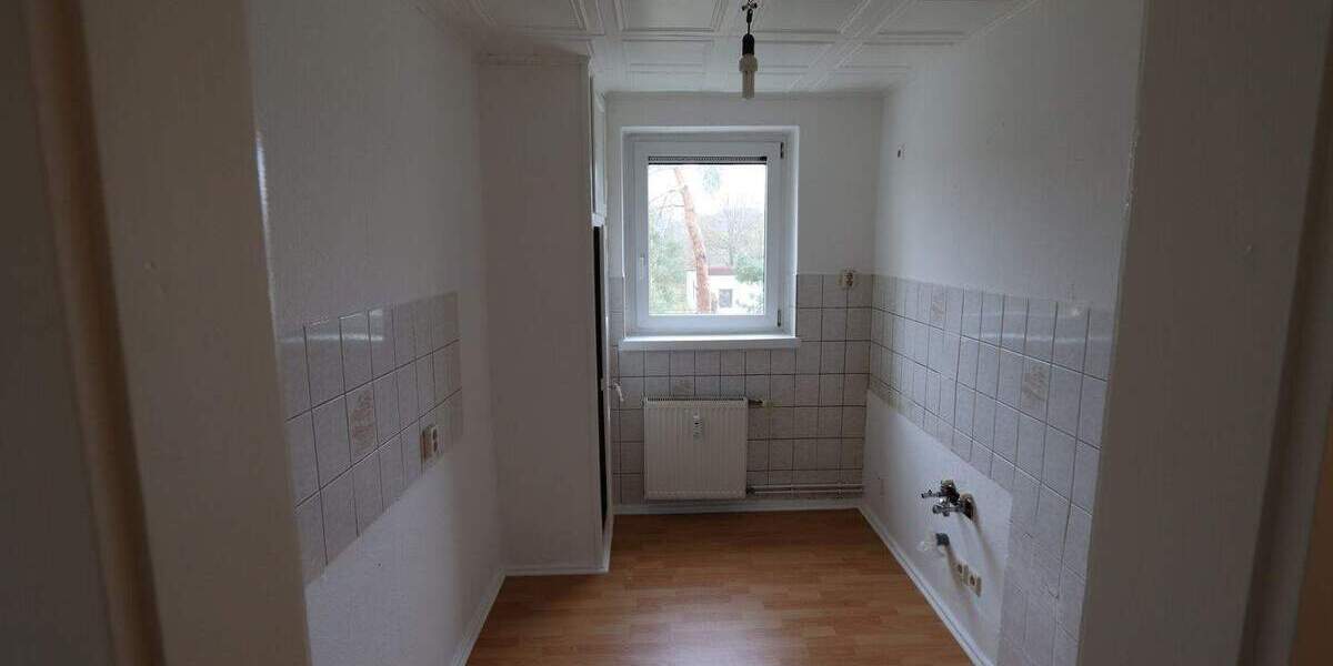 Etagenwohnung Seegebiet Mansfelder Land Röblingen am See - 2 Zimmer, 50 m&sup2;, 325&euro; | Angebot:25781130