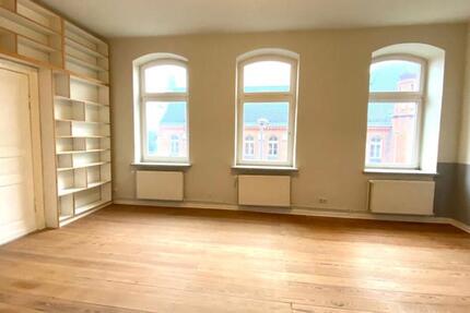 Schöne helle Wohnung Ideals als WG oder Praxis 3 zimmer