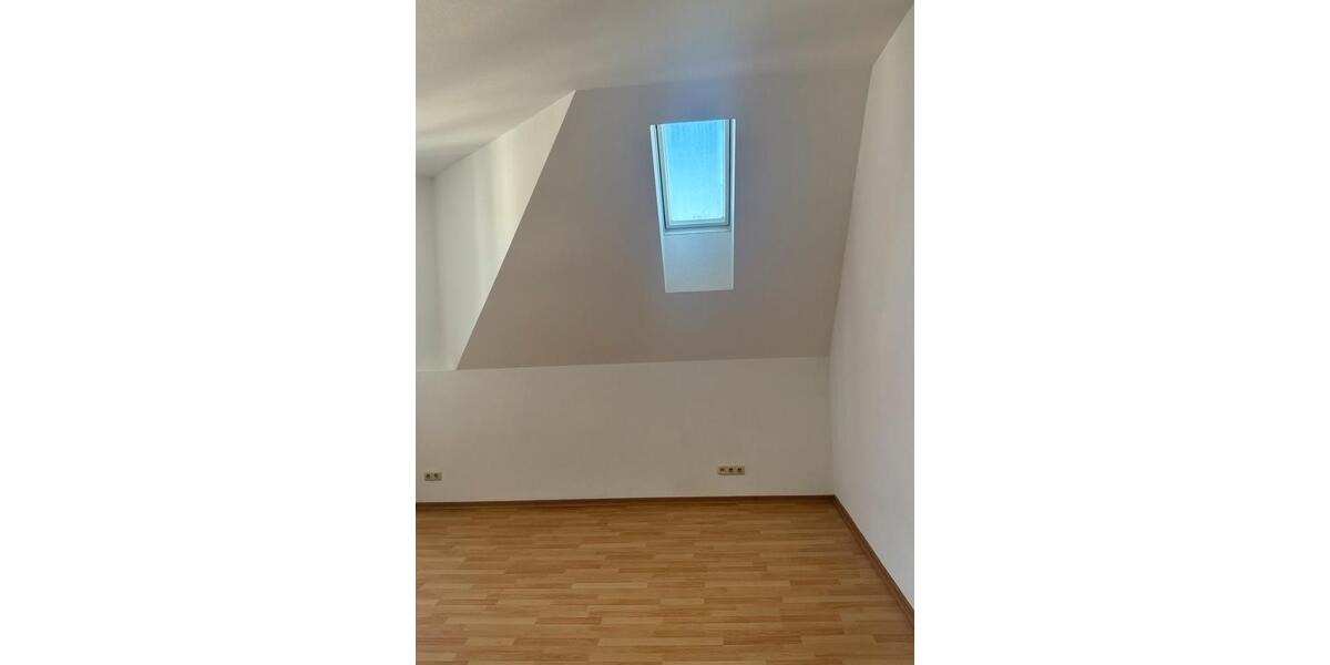 Dachgeschoßwohnung Leipzig Altwest - 3 Zimmer, 99 m&sup2;, 1.050&euro; | Angebot:26490345