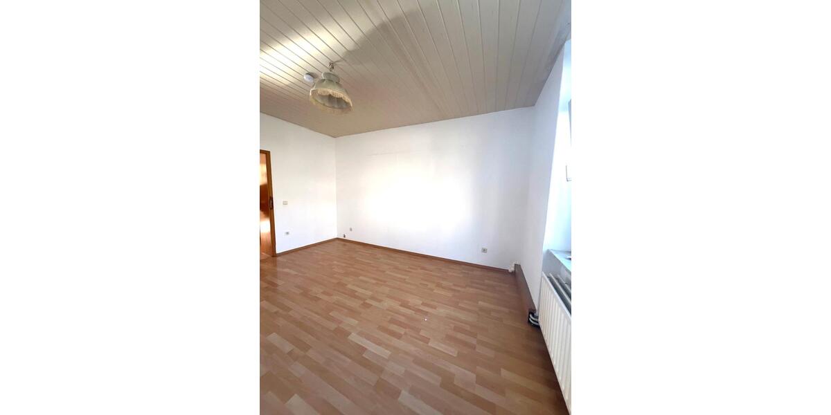 Etagenwohnung Hagen Hagen-Mitte - 3 Zimmer, 82 m&sup2;, 600&euro; | Angebot:26266796