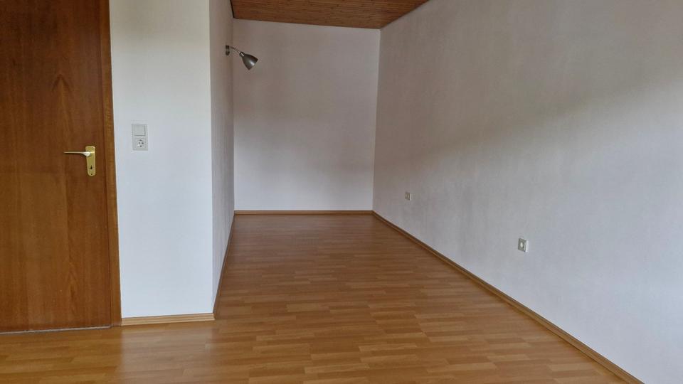 Etagenwohnung Salmtal - 2 Zimmer, 100 m&sup2;, 865&euro; | Angebot:26375463