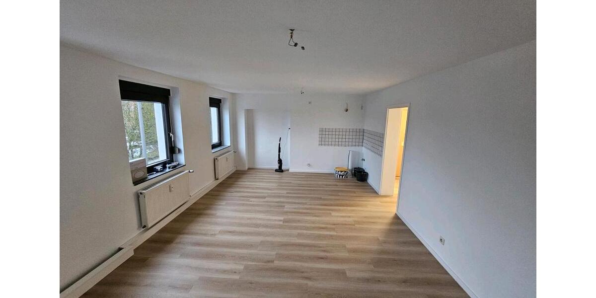 Etagenwohnung Solingen Höhscheid - 2 Zimmer, 51 m&sup2;, 900&euro; | Angebot:26044653