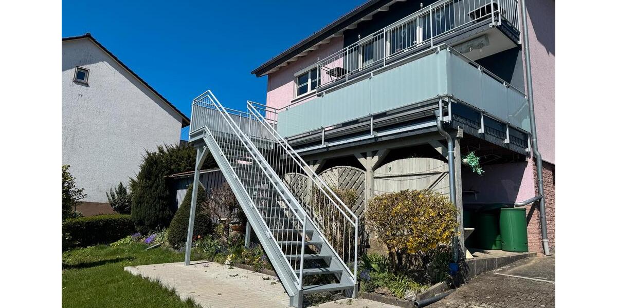 Etagenwohnung Neukirchen - 3 Zimmer, 120 m&sup2;, 1.400&euro; | Angebot:26148673