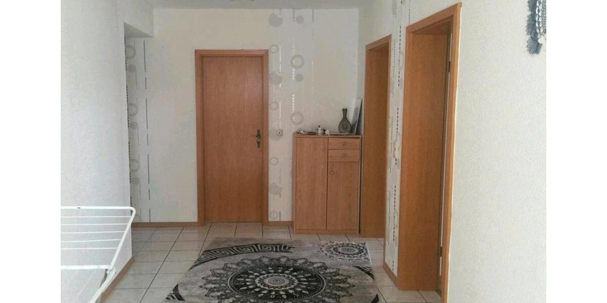 Erdgeschoßwohnung Wettenberg - 5 Zimmer, 160 m&sup2;, 1.490&euro; | Angebot:26235611