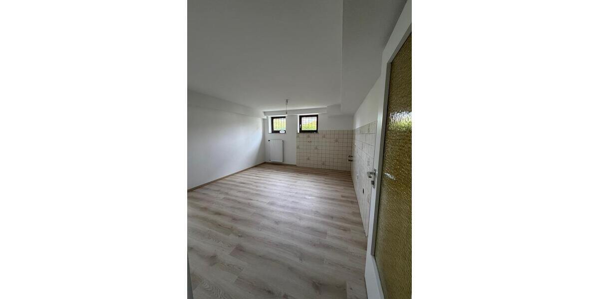 Etagenwohnung Reichshof - 2 Zimmer, 66 m&sup2;, 600&euro; | Angebot:26648944