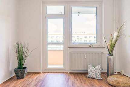 Wohnung zum Mieten in Chemnitz 267 € 44.55 m² 2 zimmer