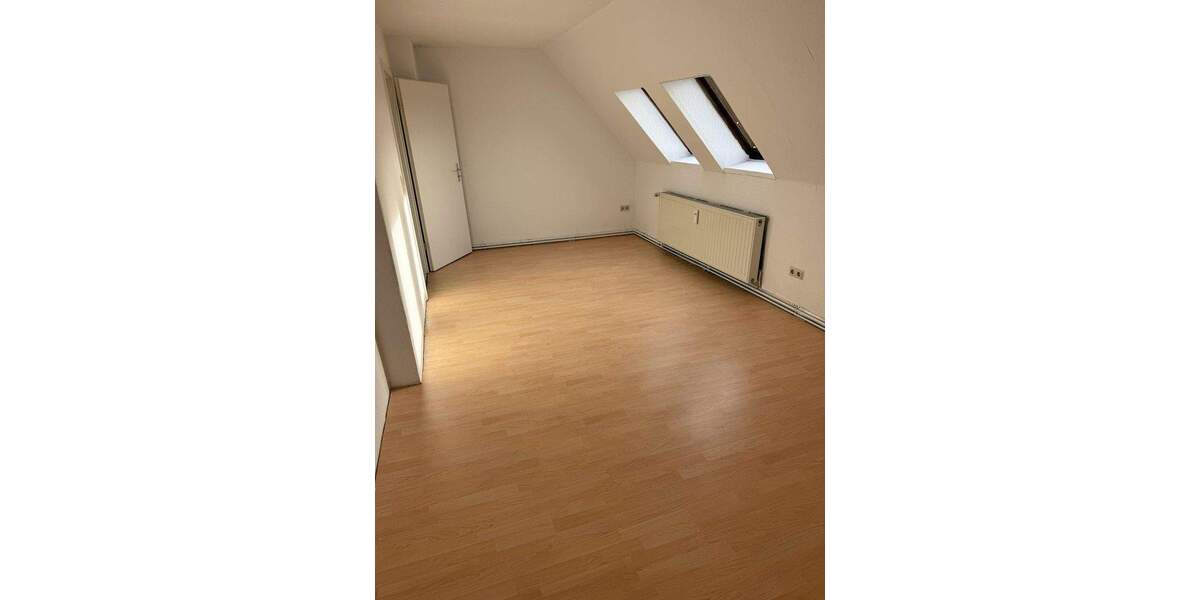 Große 4-Raum-Wohnung mit 2xDuscheWC & 2xPKW-Stellplatz - ideal für Familien oder für WG 4 zimmer