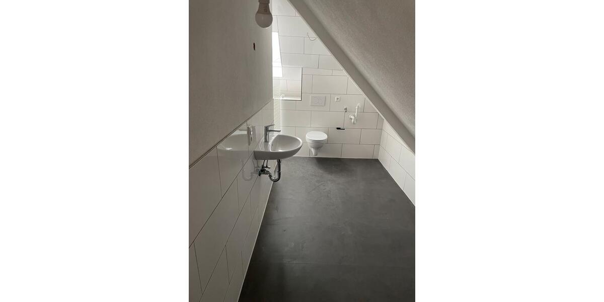 Dachgeschoßwohnung Villingen-Schwenningen Schwenningen - 1 Zimmer, 55 m&sup2;, 800&euro; | Angebot:25160983