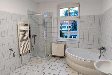 Charmanter Altbau mit großer Wohnküche & Gartenblick 2 zimmer