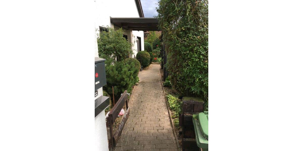 Einfamilienhaus Grünstadt - 7 Zimmer, 161 m&sup2;, 1.700&euro; | Angebot:26580273