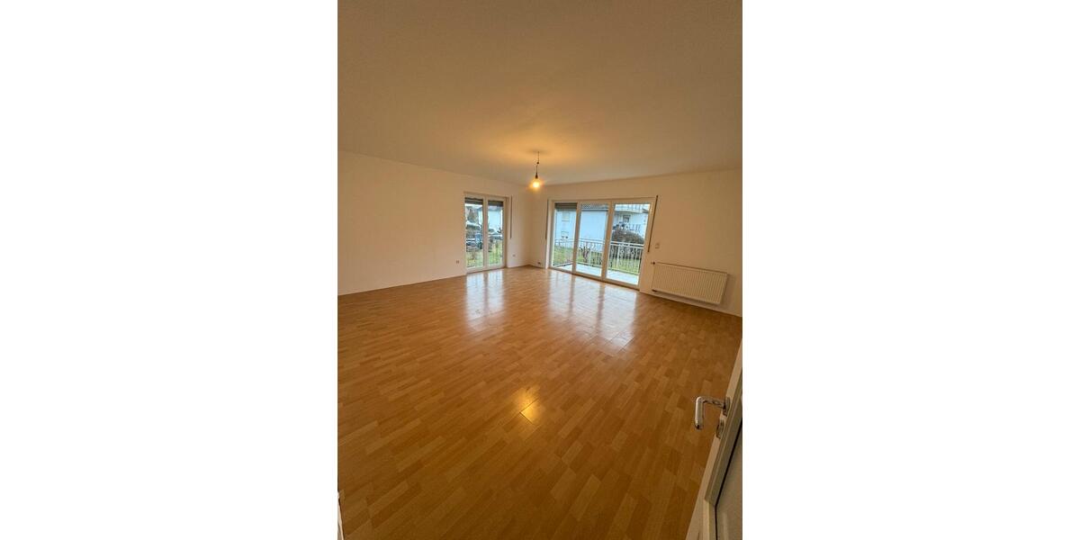 Etagenwohnung Limburg an der Lahn Linter - 5 Zimmer, 120 m&sup2;, 1.200&euro; | Angebot:25512375