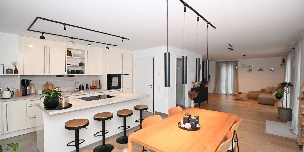 Etagenwohnung Freudenstadt - 4 Zimmer, 152 m&sup2;, 1.520&euro; | Angebot:23937670