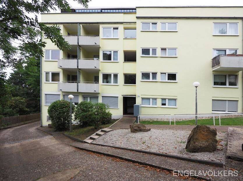 1-Zimmer Wohnung mit Balkon und Weitblick am Winterberg!