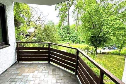 Schöne 3 Zimmerwohnung mit EBK und Balkon in Berglage 3 zimmer