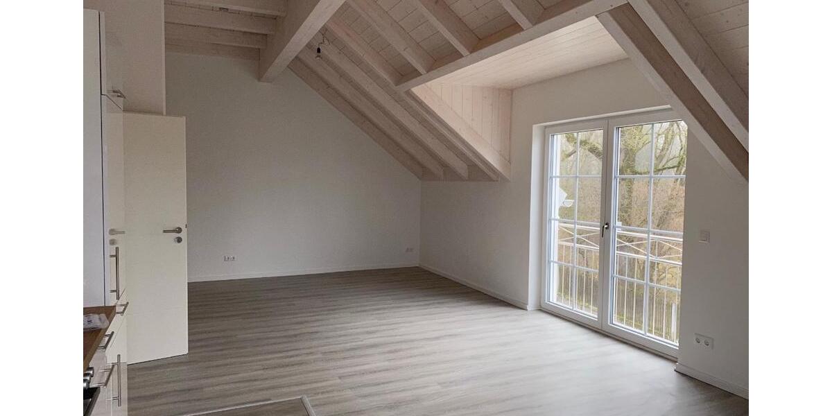 2-Zimmer Wohnung, Dachgeschosswohnung, Wohnung, Mietwohnung 2 zimmer