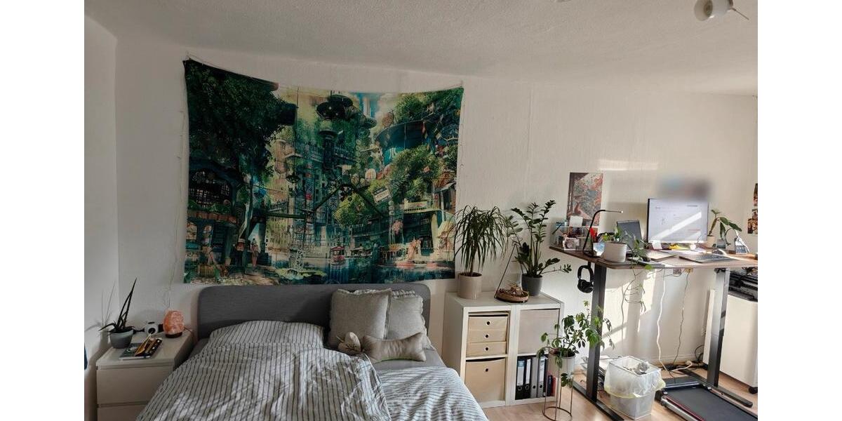Dachgeschoßwohnung Marburg - 3 Zimmer, 80 m&sup2;, 1.200&euro; | Angebot:26567835