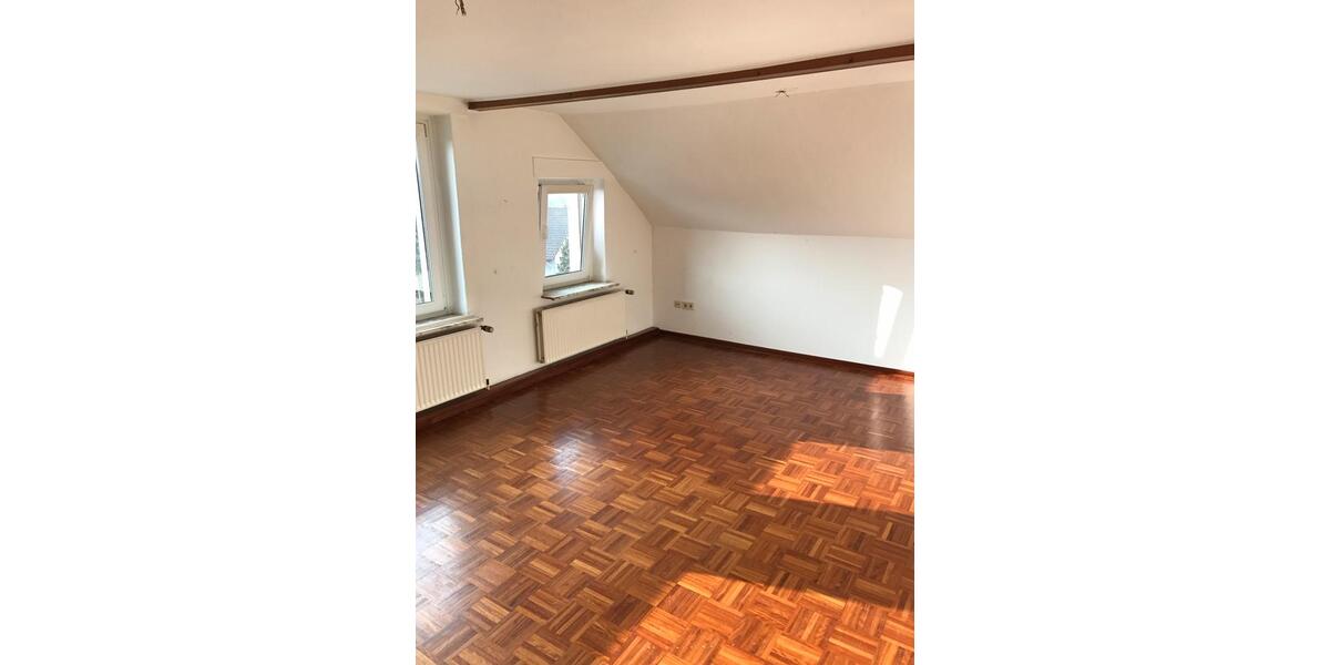 Dachgeschoßwohnung Lübbecke - 3 Zimmer, 75 m&sup2;, 550&euro; | Angebot:25131151