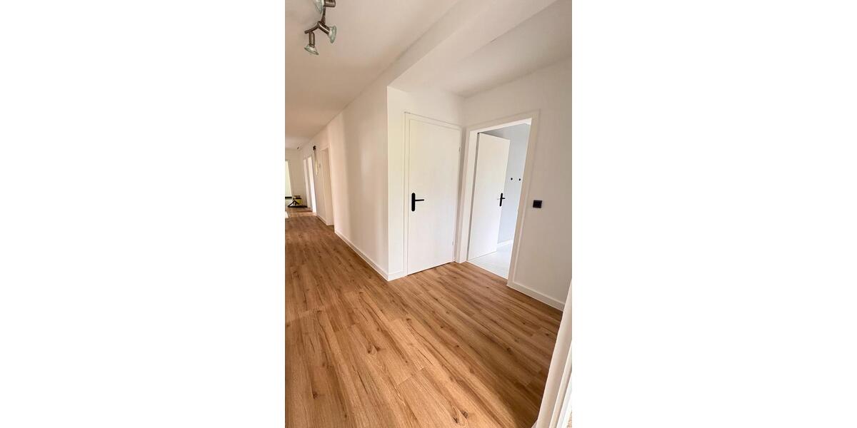 Wohnen auf Zeit Idstein - 5 Zimmer, 280 m&sup2;, 680&euro; | Angebot:26495151