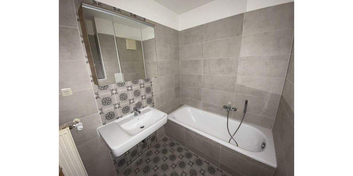 Etagenwohnung Görlitz Innenstadt - 3 Zimmer, 72 m&sup2;, 422&euro; | Angebot:26155776