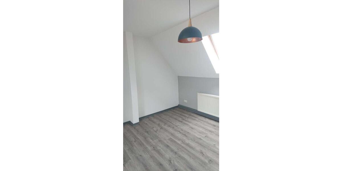 Dachgeschoßwohnung Meiningen - 2 Zimmer, 42 m&sup2;, 350&euro; | Angebot:26426101