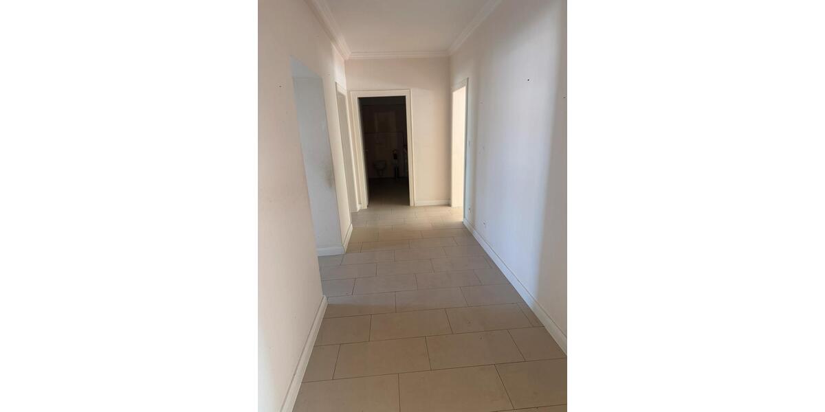 Etagenwohnung Sulingen - 3 Zimmer, 102 m&sup2;, 1.200&euro; | Angebot:26448333