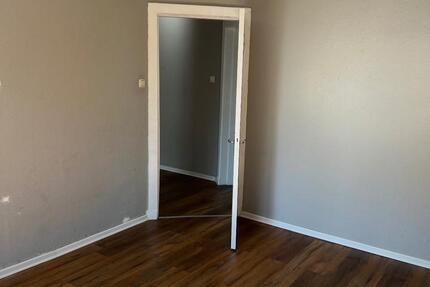 WG-Zimmer in Wedel an berufstätige Mitbewohnerin 1 zimmer