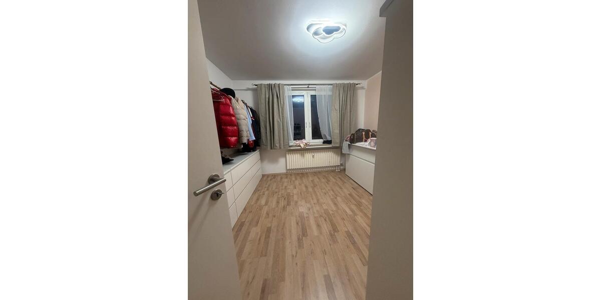 Etagenwohnung Wuppertal Cronenberg - 3 Zimmer, 72 m&sup2;, 903&euro; | Angebot:24804566