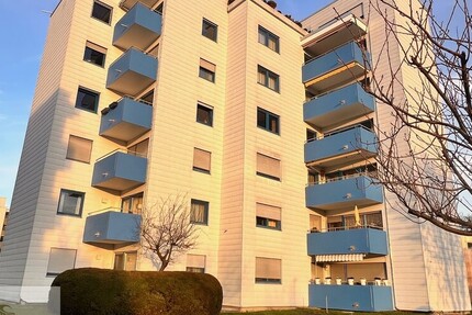 Rundum perfekt: Moderne 2-Zimmer-Wohnung mit Traumblick über Besigheim & Garage 2 zimmer