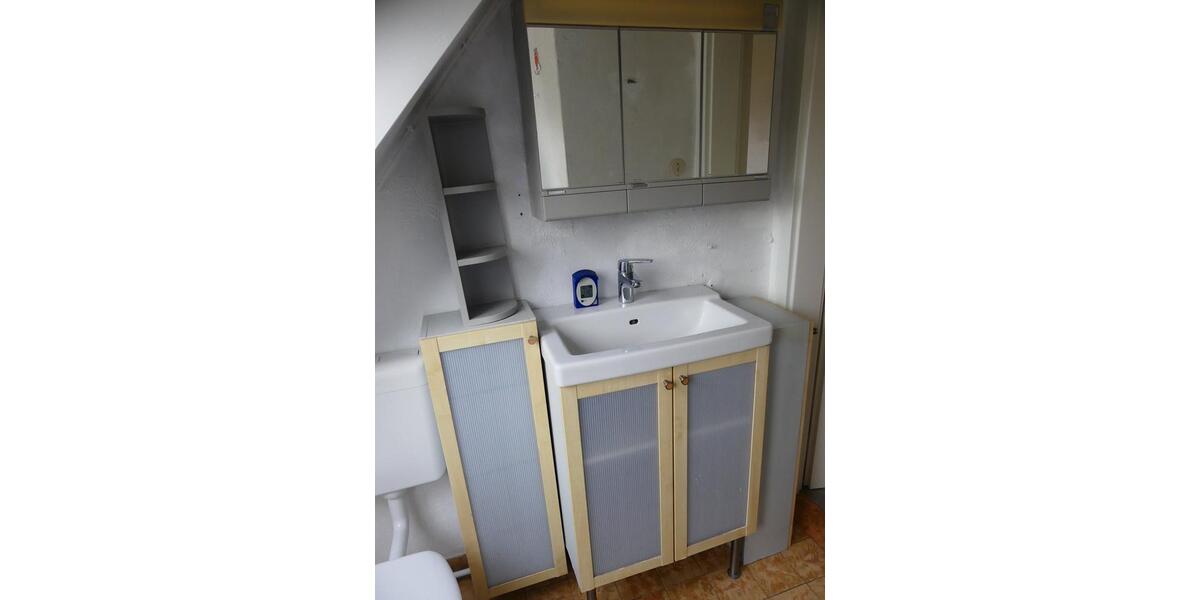 Dachgeschoßwohnung Kornwestheim - 3 Zimmer, 55 m&sup2;, 2.050&euro; | Angebot:25164129