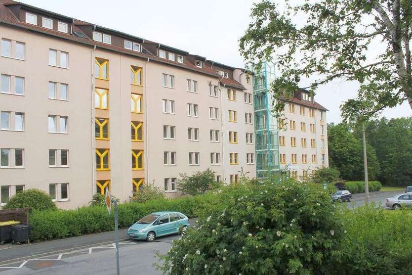 Wohnung zum Mieten in Plauen 170,66 € 29.68 m²