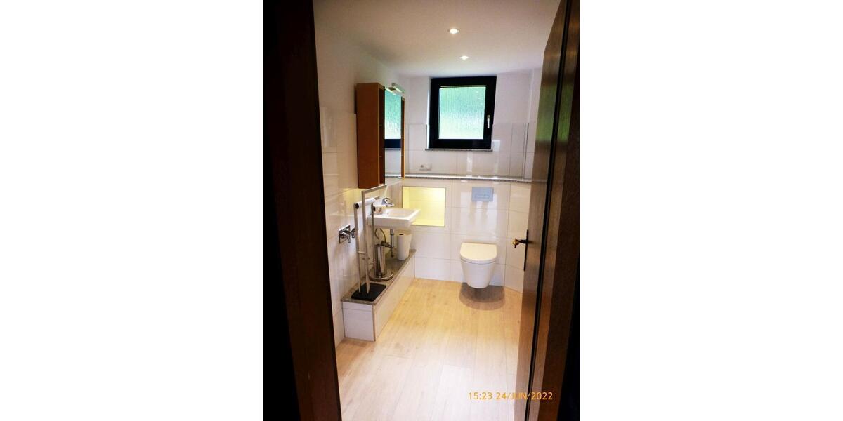 Dachgeschoßwohnung Niedernhausen - 3 Zimmer, 90 m&sup2;, 870&euro; | Angebot:26181056