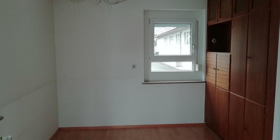 Einfamilienhaus Empfingen - 8 Zimmer, 190 m&sup2;, 1.350&euro; | Angebot:26551977