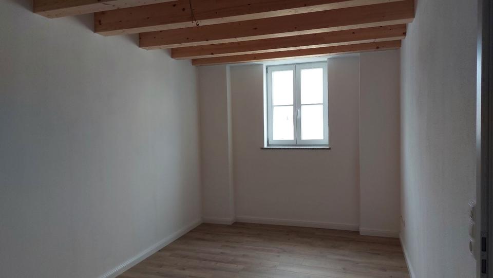 Etagenwohnung Geisenhausen - 2 Zimmer, 79 m&sup2;, 700&euro; | Angebot:25978567