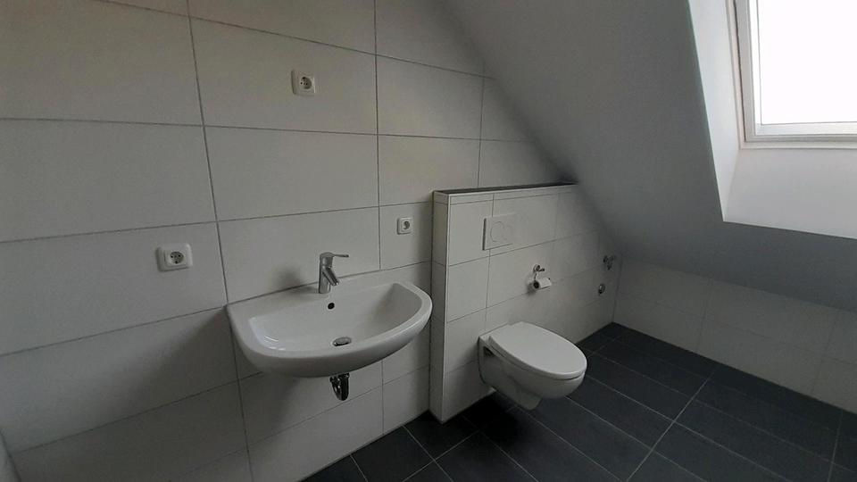 Dachgeschoßwohnung Schrobenhausen - 3 Zimmer, 65 m&sup2;, 800&euro; | Angebot:26407112