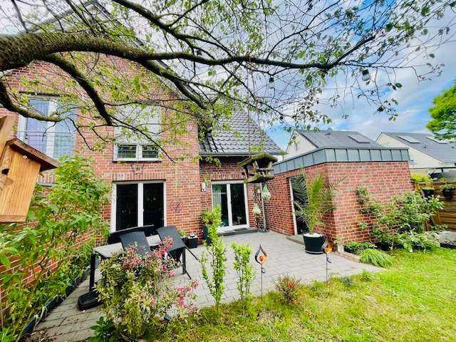 Haus zum Mieten in Gütersloh 1.145 € 107.82 m² 4 zimmer