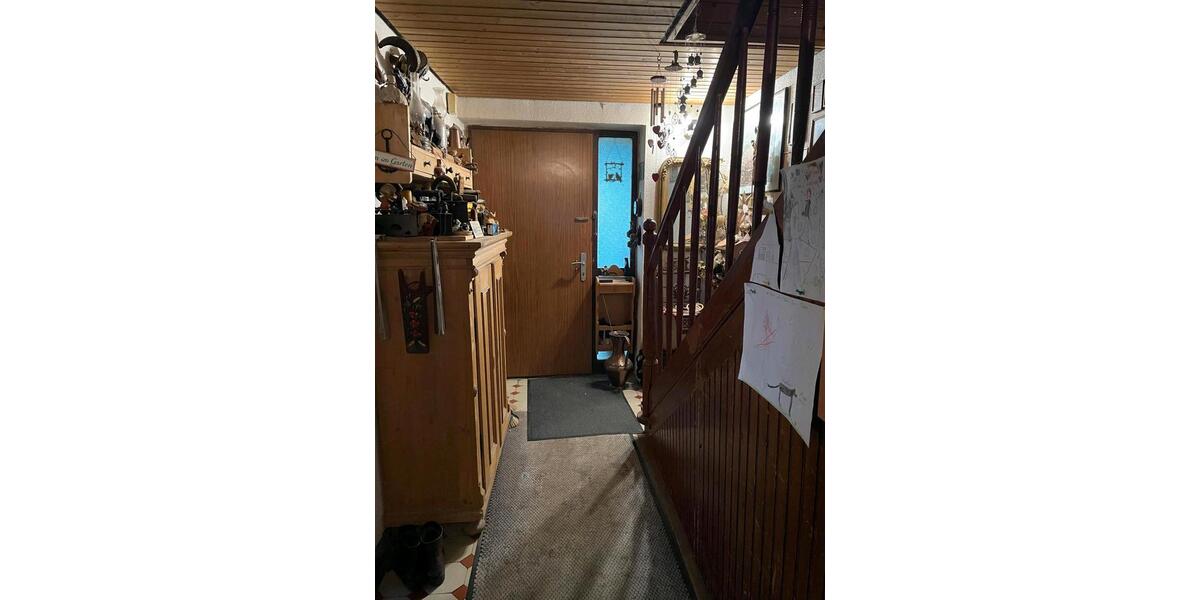 Einfamilienhaus Nördlingen - 8 Zimmer, 180 m&sup2;, 1.350&euro; | Angebot:26252324