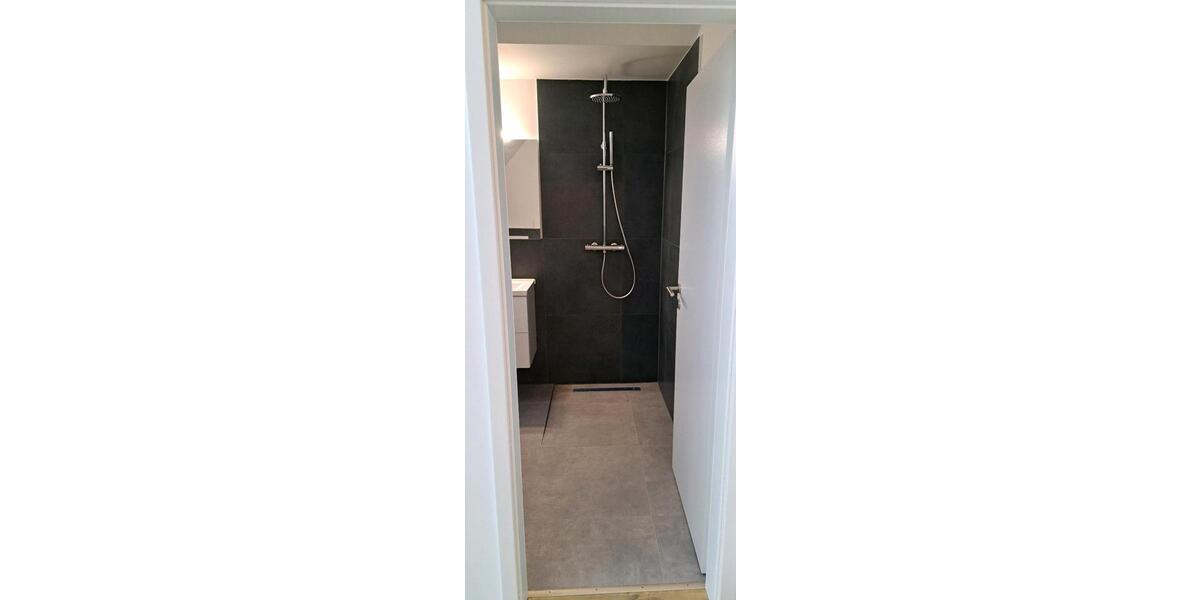 Dachgeschoßwohnung Bremen Schwachhausen - 1 Zimmer, 27 m&sup2;, 680&euro; | Angebot:26443702